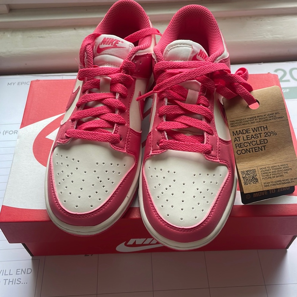 Nike Dunk Low next nature, NWB size 6 US, super cute pink and white.